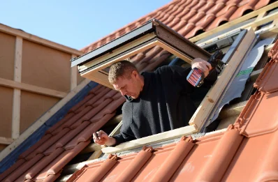 Pose de fenêtres de toit Velux à Claveisolles